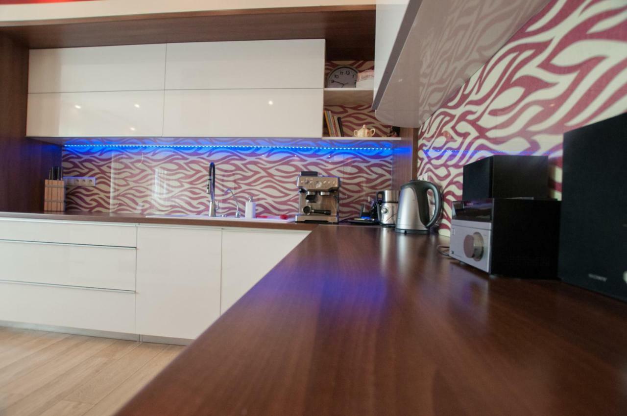 Prestige Apartment Комарно Экстерьер фото